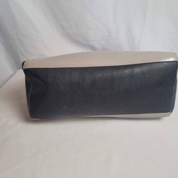 Betsey Johnson Large Satchel Crossbody Bag Ovetsized Bow Taupe Black White Dots - Picture 6 of 15